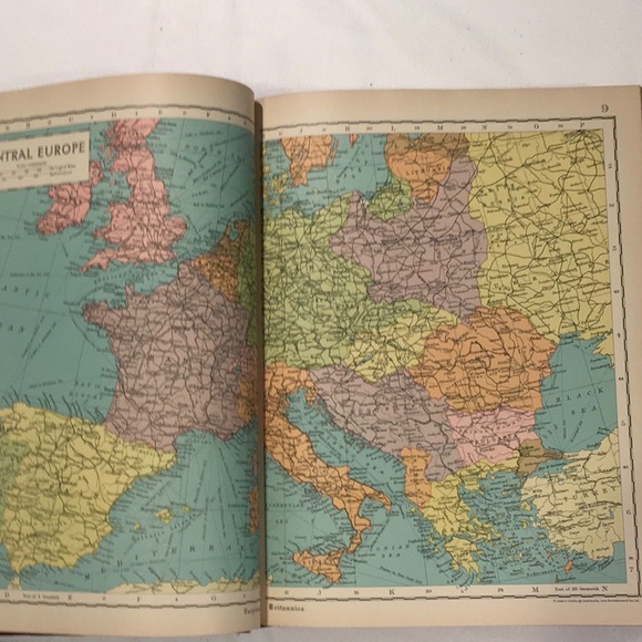 1941 Encyclopedia Britannia World Atlas Leather-Bound - Picture 13 of 16